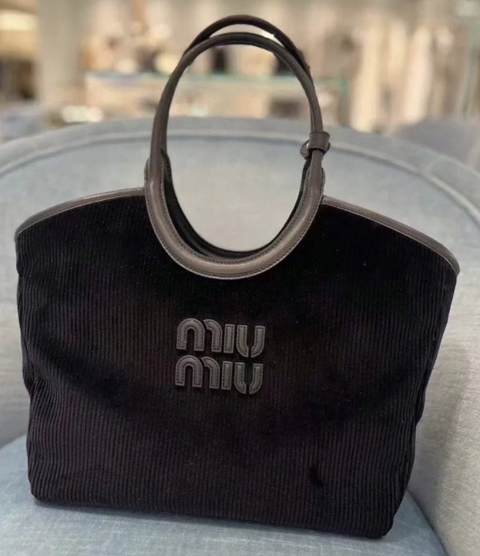 miumiu (미우미우) 코류도 숄더백